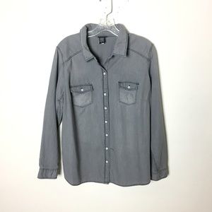 TORRID Gray Chambray Button Down Shirt Size 0 (12)